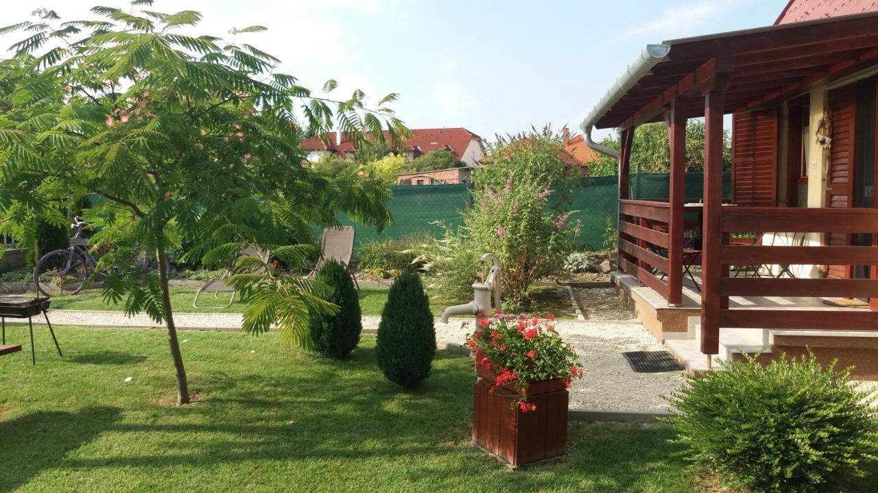 Villa Levendula Ház Lipót Exterior foto