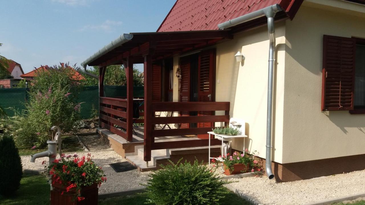 Villa Levendula Ház Lipót Exterior foto